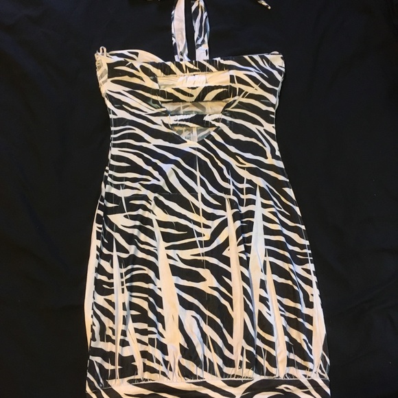 Dress - Picture 3 of 5